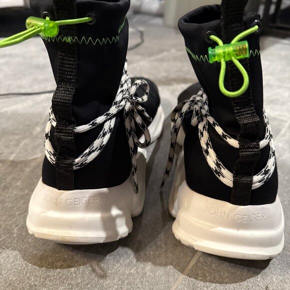 John Geiger 002 Black White Sz. 11 - Picture 4 of 5